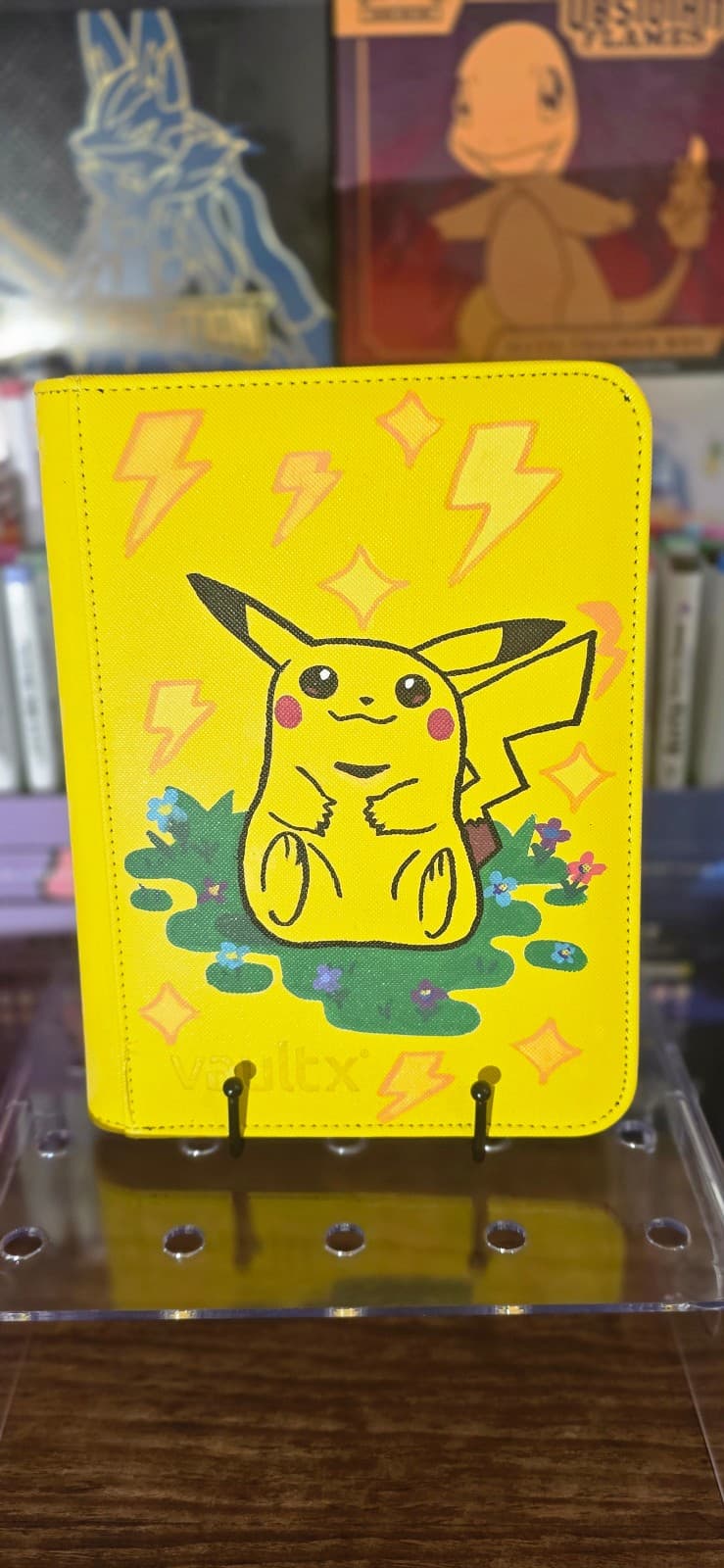 Vault X Premium 4-Pocket Zip Binder (Pikachu...